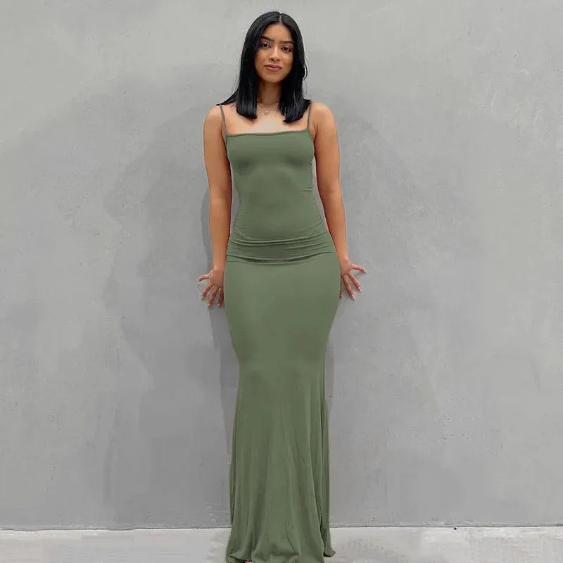 Figure-Flattering Solid Maxi Bodycon Dress with Side Slit