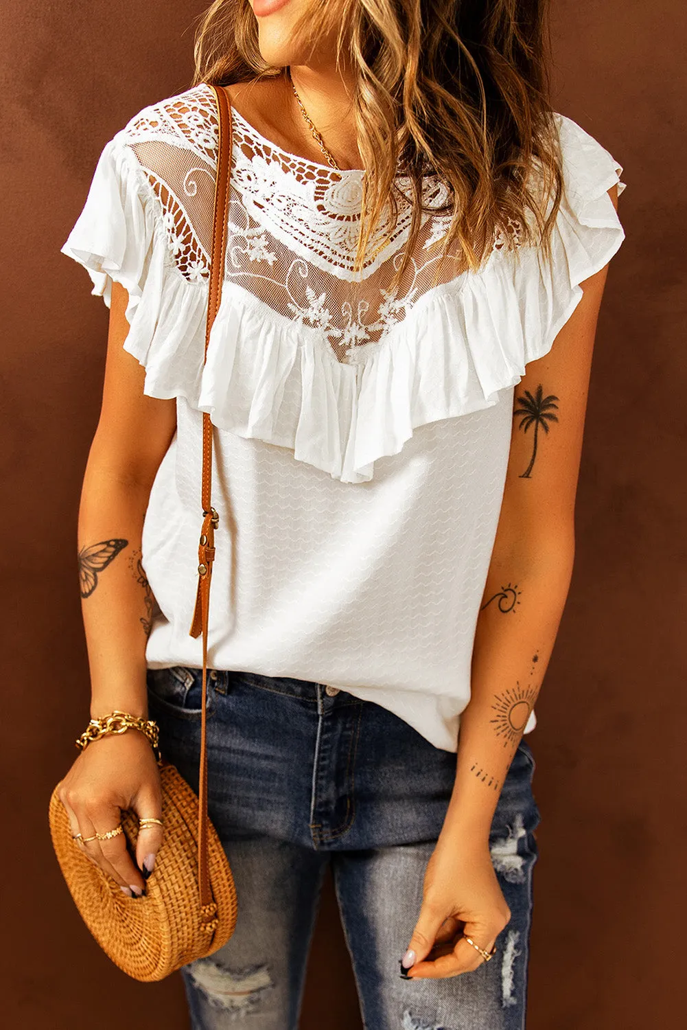 Lace Splicing Ruffled Short Sleeve T-shirt