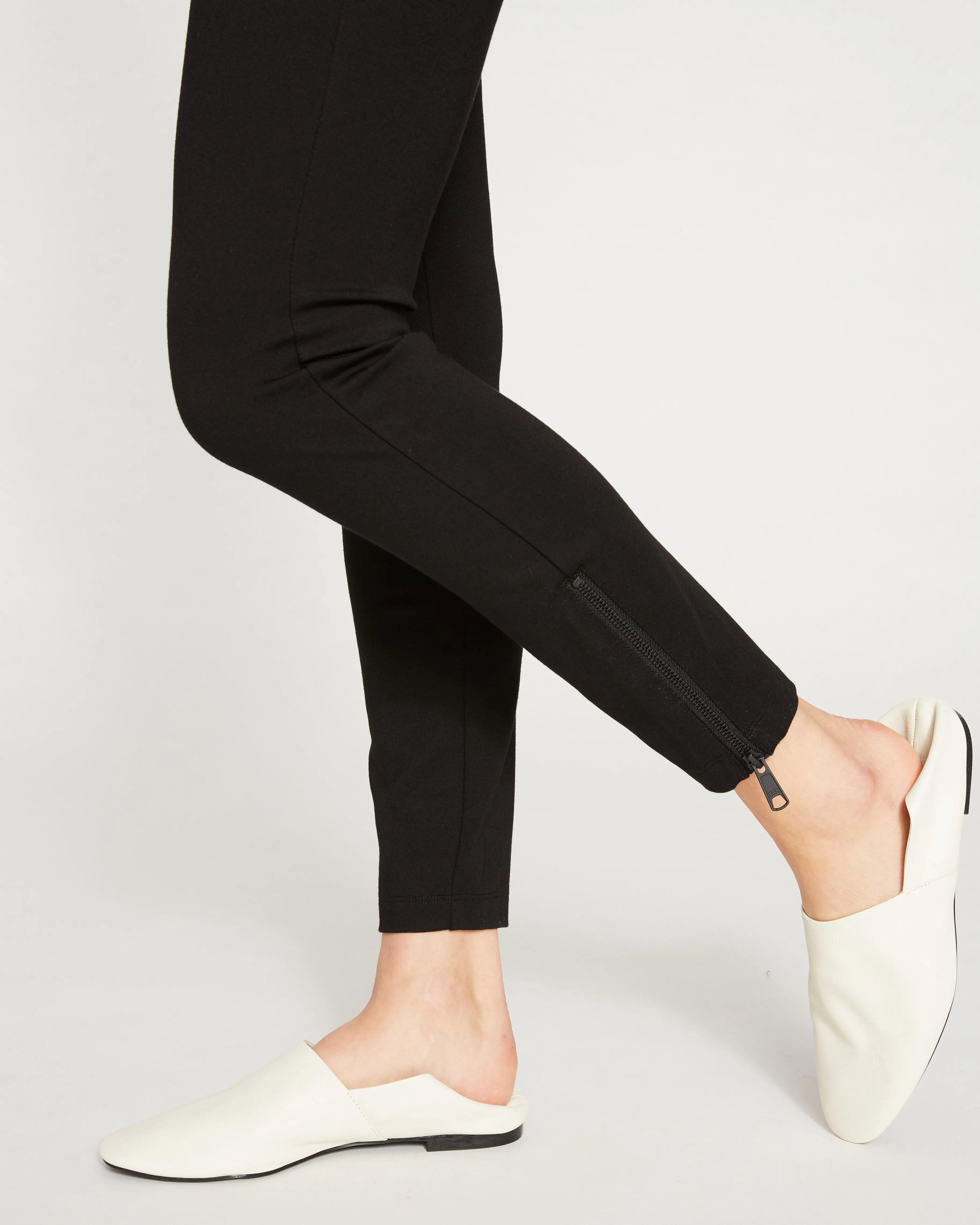 Moro Pocket Signature Ponte Pants - Black