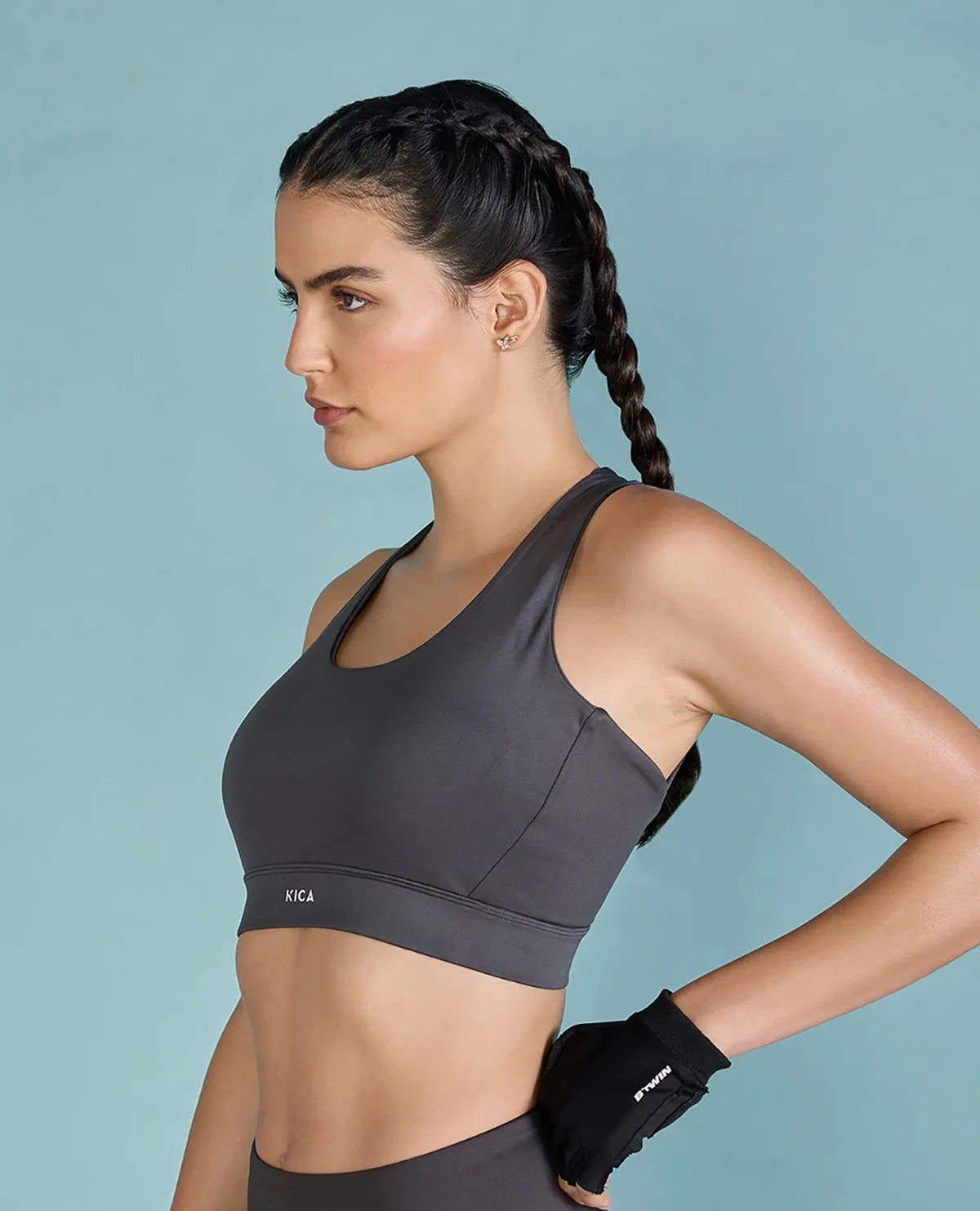 Women Fashionable Strappy Sports Bra with Removable Pads